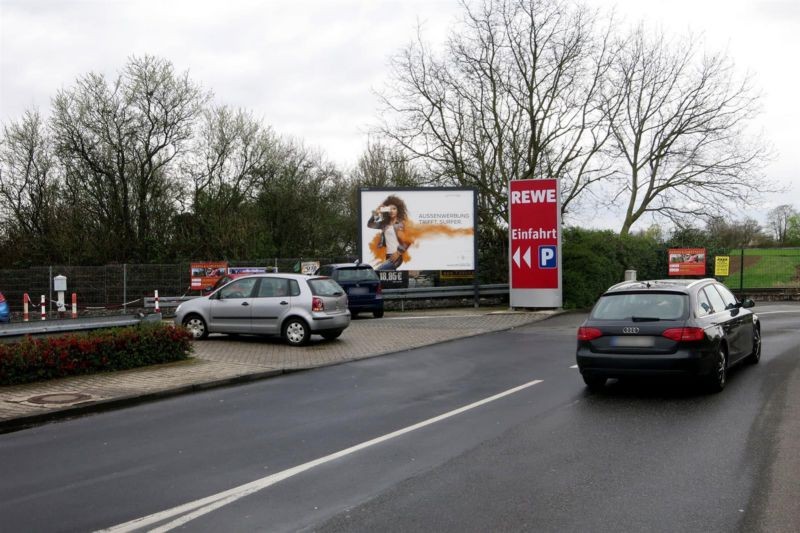 Höchster Str.  1a/REWE/Sto. 1