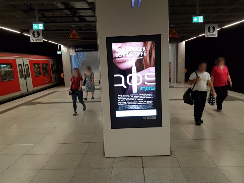 S-Bf Jungfernstieg, Bstg., Gl. 1/2, 2.Stele v.li.