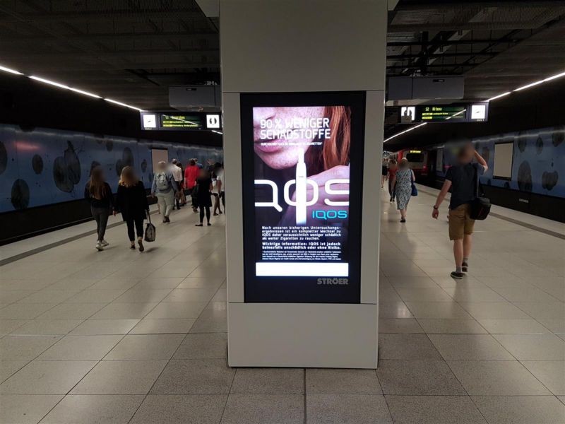 S-Bf Jungfernstieg, Bstg., Gl. 1/2, 3.Stele v.li.