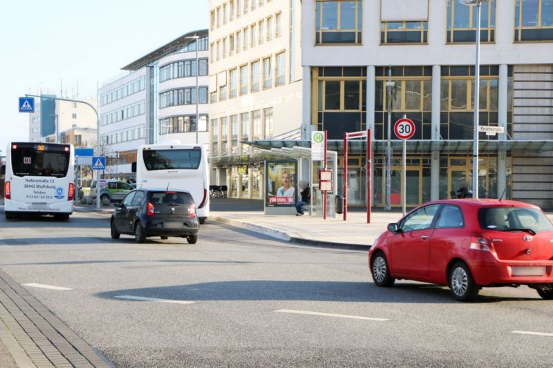 Porschestr./ZOB/Si. Stadtwerke innen