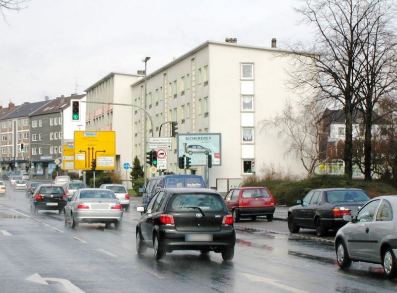 Friedrich-Ebert-Str. 130/Paßstr.