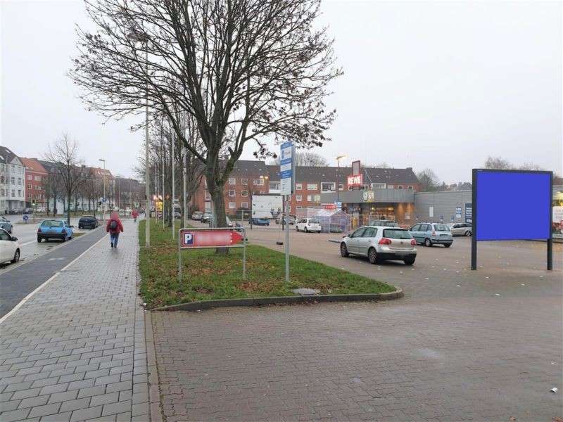 Schönberger Str. 133/REWE SUNO/Si. Einfahrt