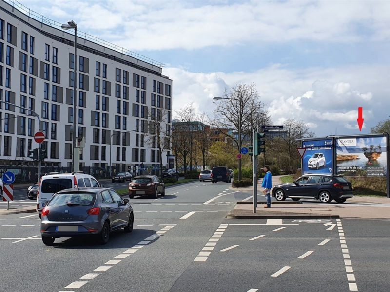 Altenhöfer Allee/Marie-Curie-Str.