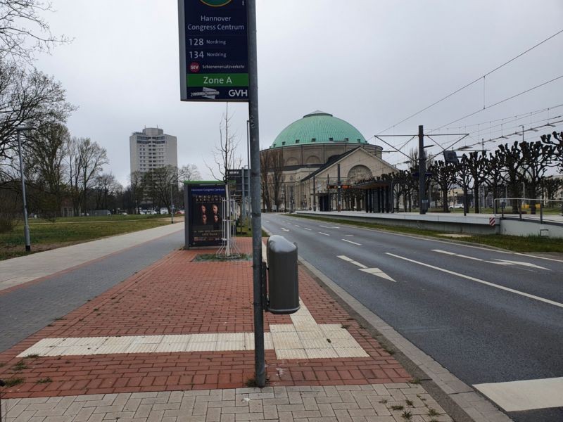 Theodor-Heuss-Platz/Adenauerallee aussen