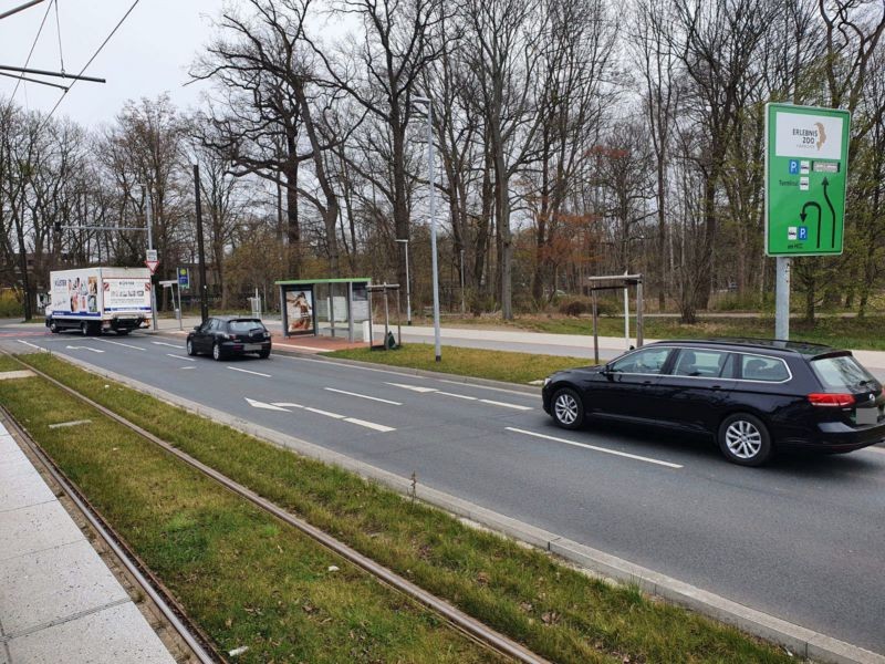 Theodor-Heuss-Platz/Adenauerallee innen