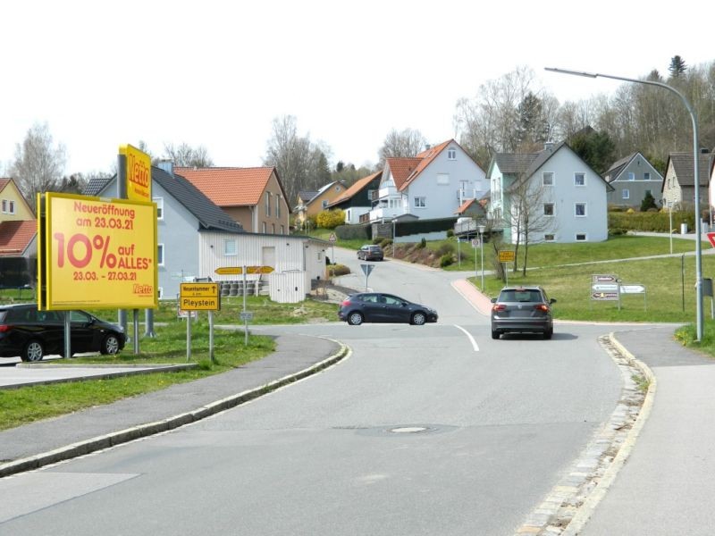 Neuenhammer Str.  63 (Netto Si. Einf. quer li.)