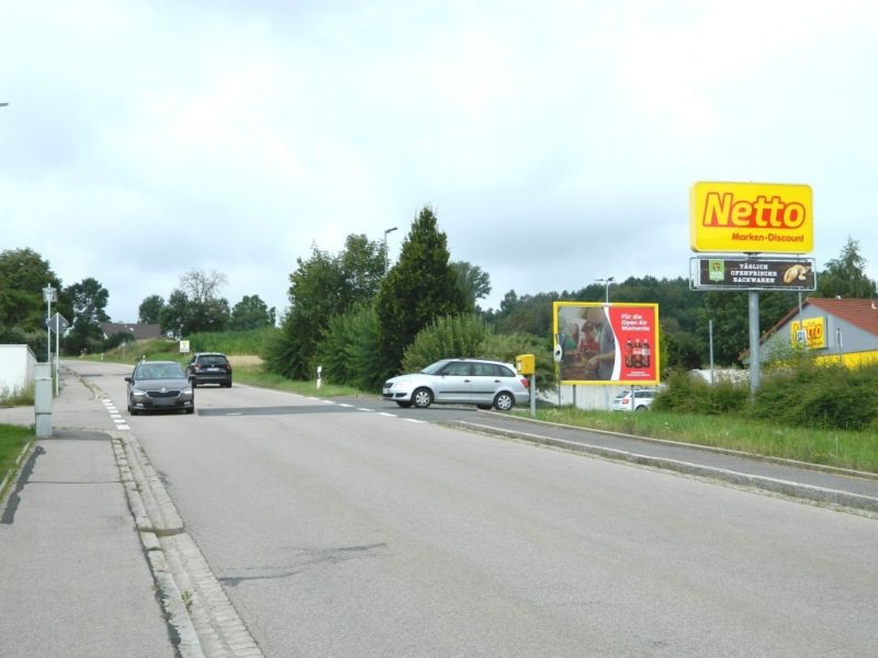 Weidener Str.  32/Netto Si. Str. quer