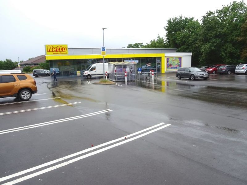 Vor dem hohen Tor/Raßbachpl. 5 re.neb. Eing. Netto