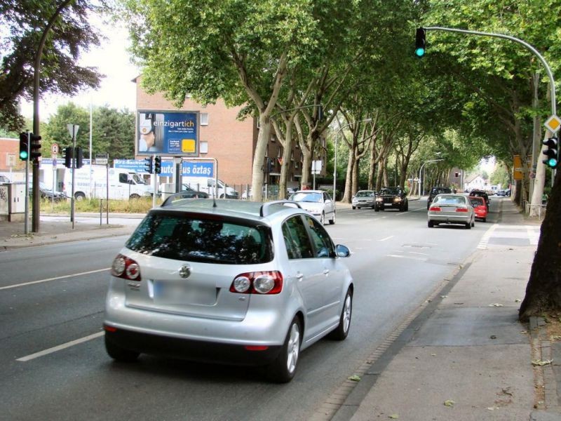 Friedrich-Ebert-Str. neb. 16/Rheinstr.