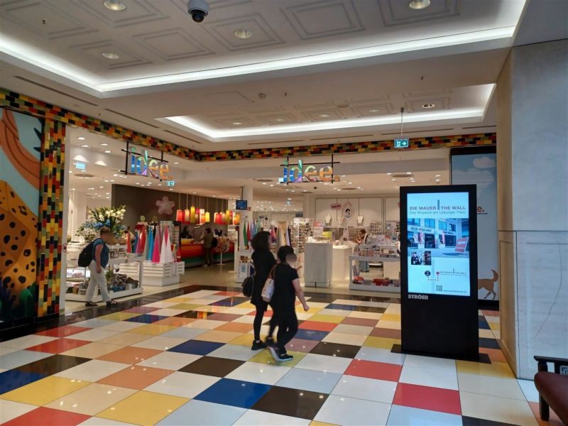 LP02_B106 (Mall of Berlin)