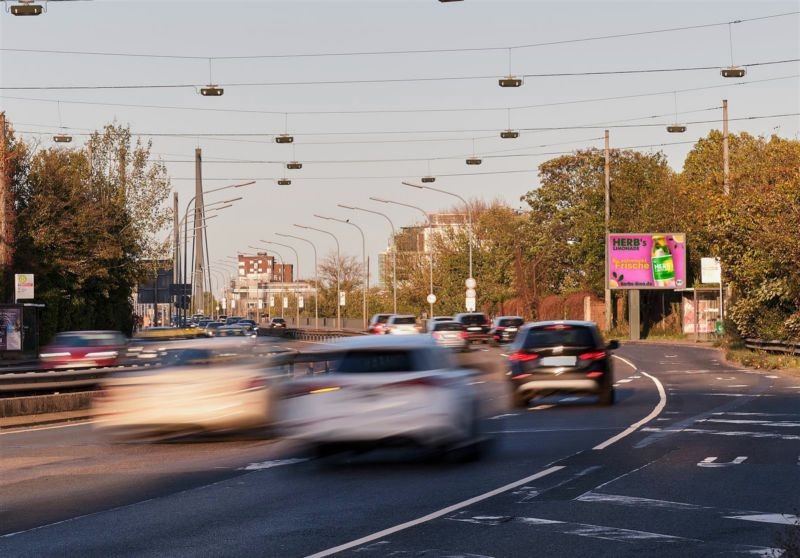 Brüsseler Str. Nh. Theodor-Heuss-Brücke