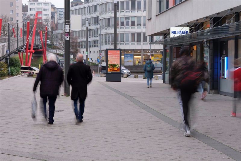 Willy-Brand-Platz neb. 1/Si. Busbhf.