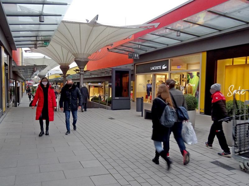 MTZ_B102 (Main Taunus Zentrum)