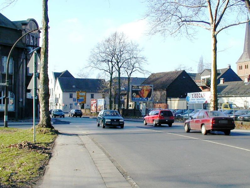 Moerser Str./Kirchstr. 2