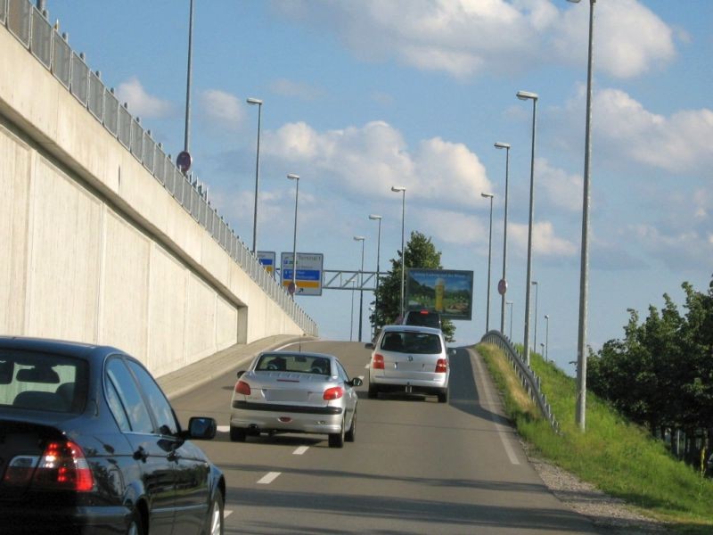 Terminalstr. (SY44) Süd/Ausfahrt T2/We.re.