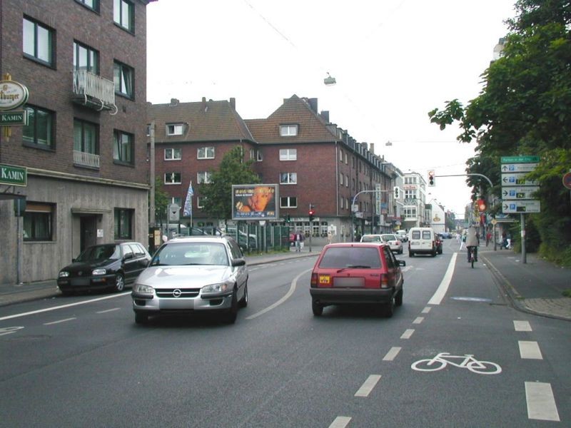 Friedrich-Karl-Str.  44/Helmholtzstr./We.li.