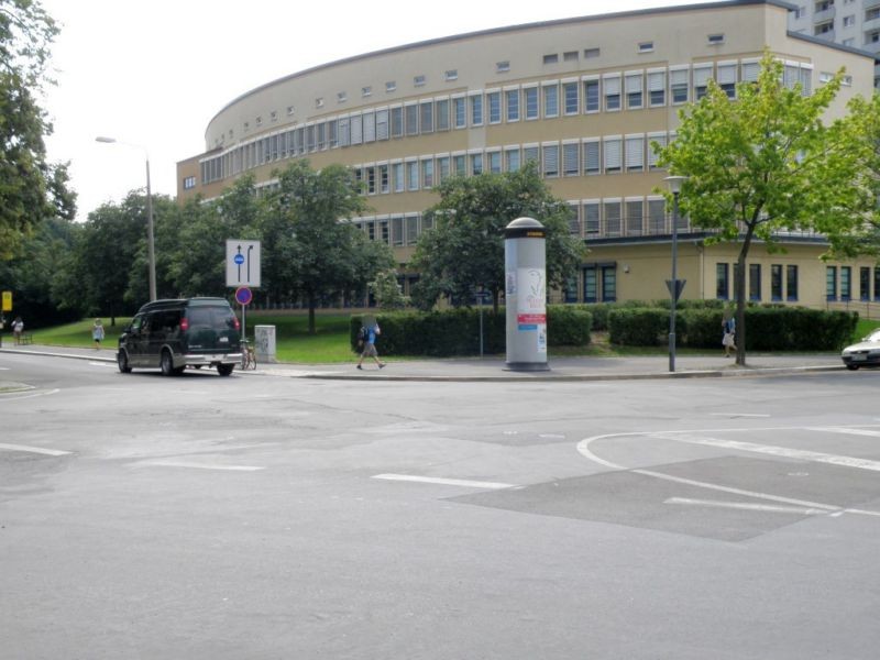 Bertolt-Brecht-Platz