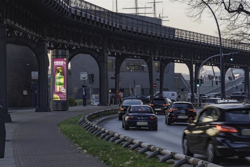 Vorsetzen 42 Nh. Rambachstr. Ri. Landungsbrücken#1