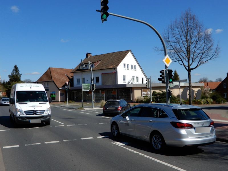 Uelzener Str.   1 (B191)/Albert-König-Str.