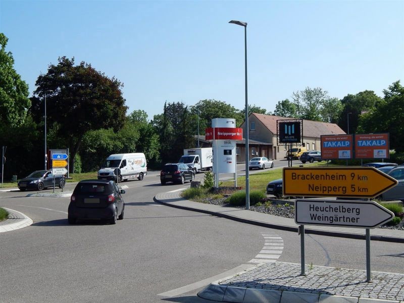 Neipperger Str.   1 quer Nh. Einf. Kaufland