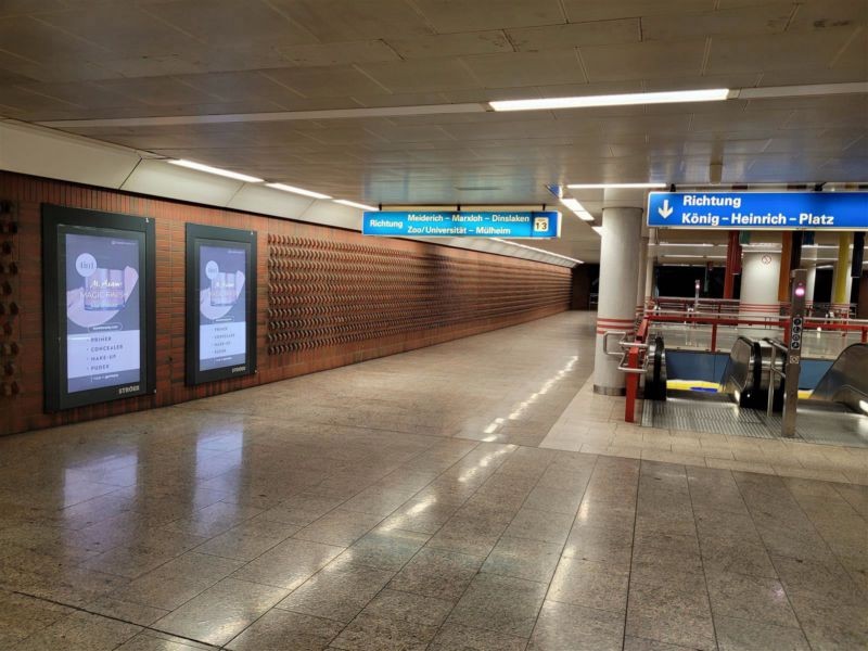 U-Bf Hbf,neb. Fahrtreppe Gl. 2-4 re., 2. Sto.