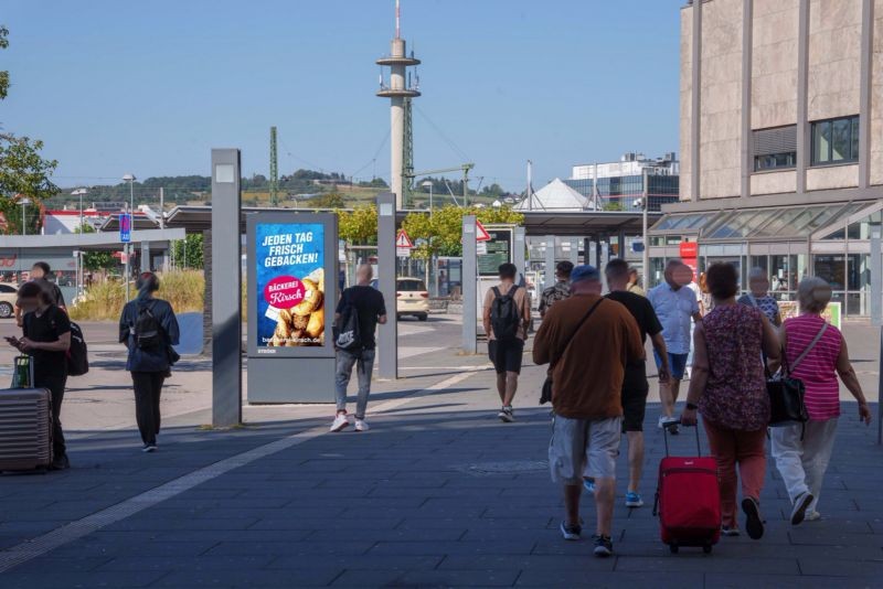 Willy-Brandt-Platz/Busbahnhof/Si.Forum