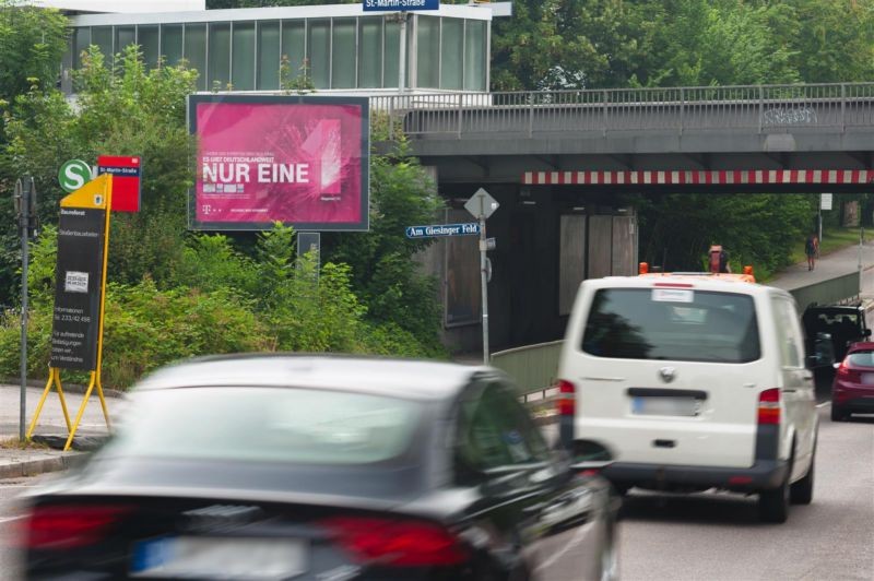 St.-Martin-Str. vor DB-Brücke saw.