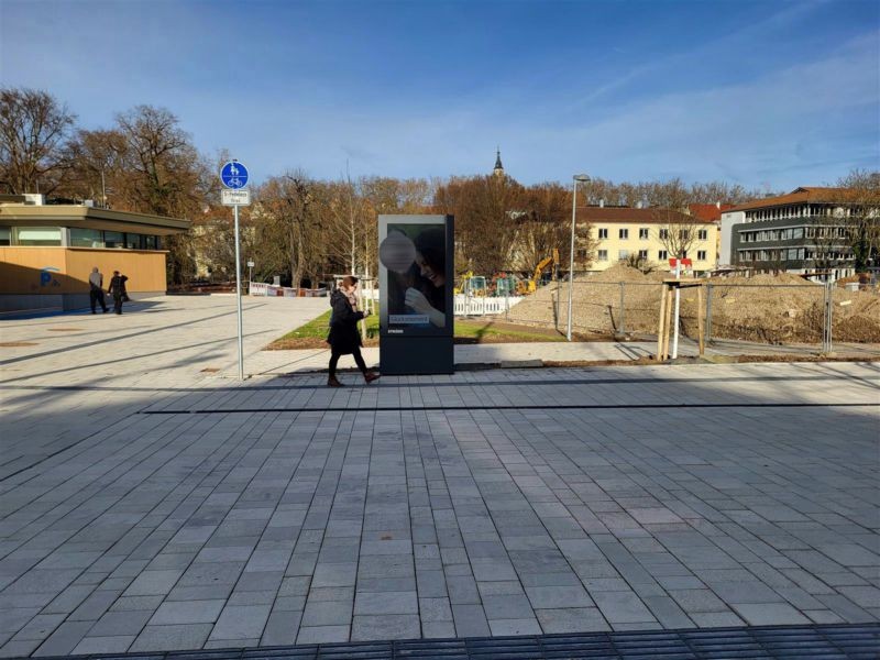 Europaplatz Sto. 3/Steig K/Si. Bahnhofsgebäude