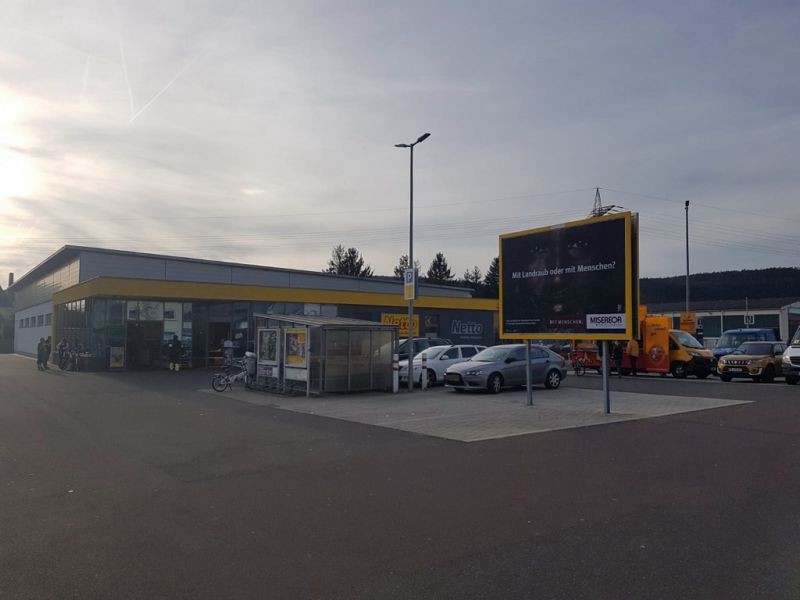 Eltzstr.  32 quer/Netto/We.li.