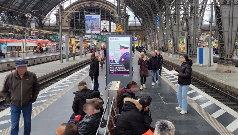 Hbf, Bstg.10/11,Abs.A,Feld 8,Wirk.Ri.Bstg.ende