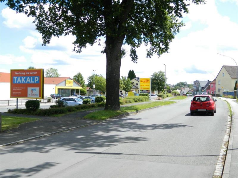 Moosbacher Str.  30 (Si.Str. quer li., Netto)