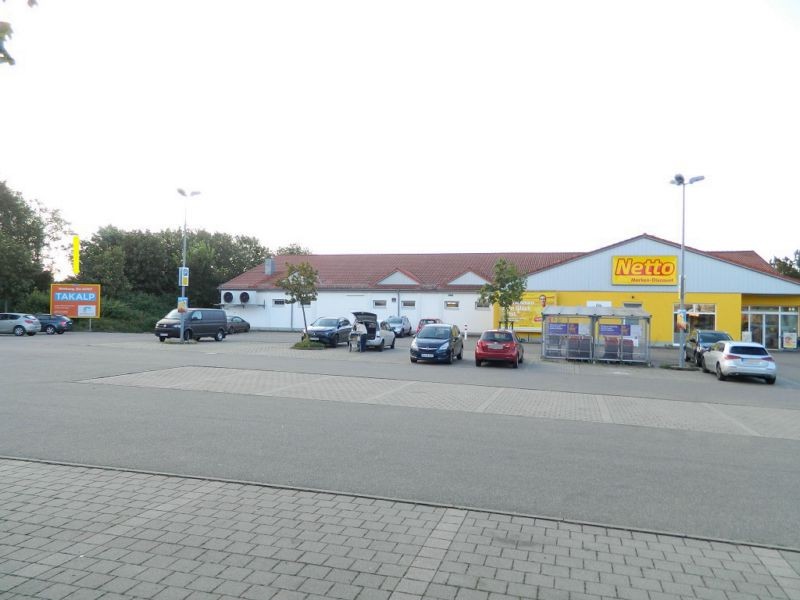 Bahnhofstr.  22 neb. Einf. Georg-Elser-Weg/Netto