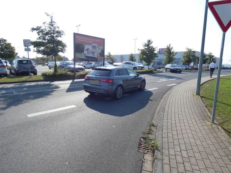Narzissenweg  25/REWE PP/Sto. 1/Si. Str.