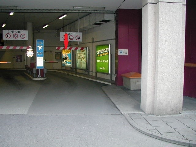 PH Konrad-Adenauer-Str./Einf. li. Vi., Q0663002