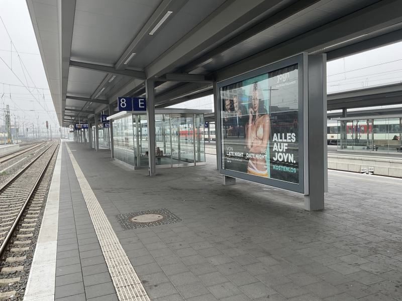 Hbf., Bstg., Gl.  8, Abschnitt E