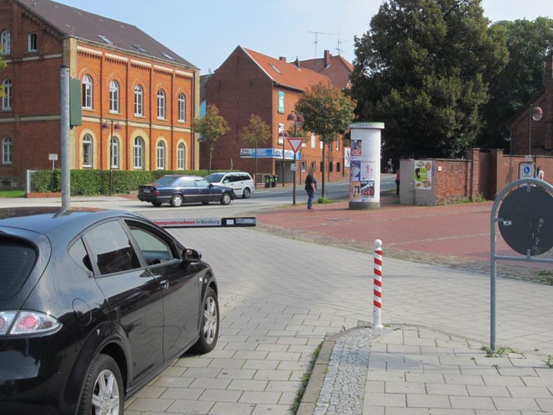 Schlossplatz/Rhienstr.