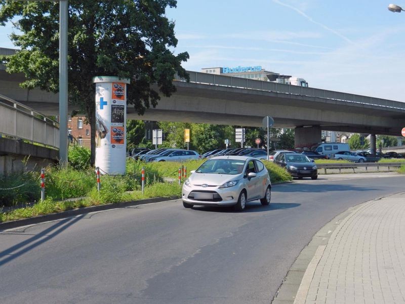 Bahnhofstr. geg. 39 (Zollamt) neb. Gloelstr.