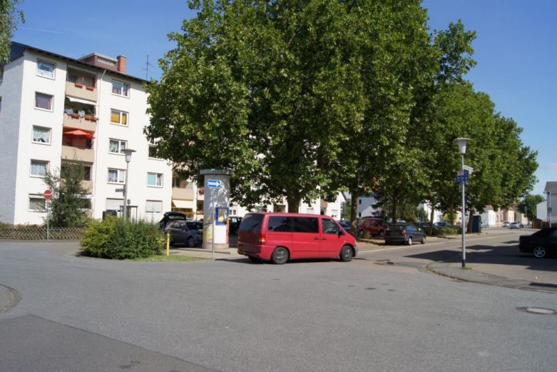 Brüder-Grimm-Str. 25/ Winkeler Str.