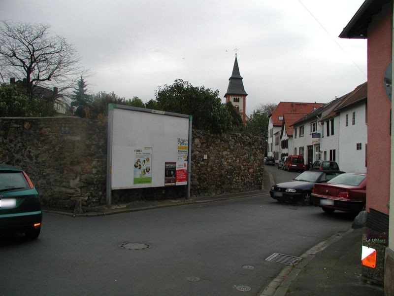 Burgstr./Pfarrer-Michael-Weg