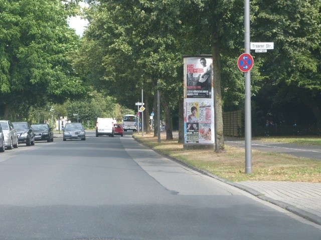 Traarer Str. 437/Akazienstr.