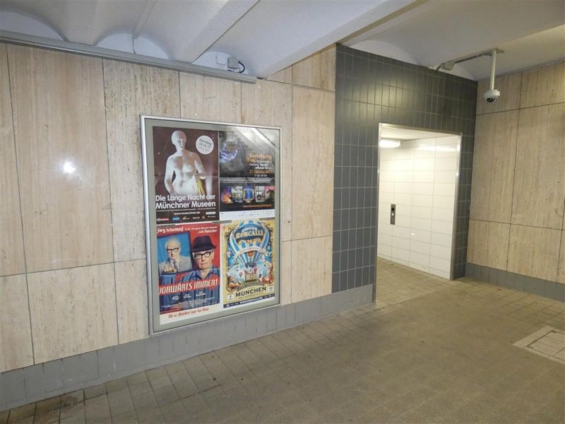 S-Bf Tutzing, Ufg., re. Wand, 2. Sto.