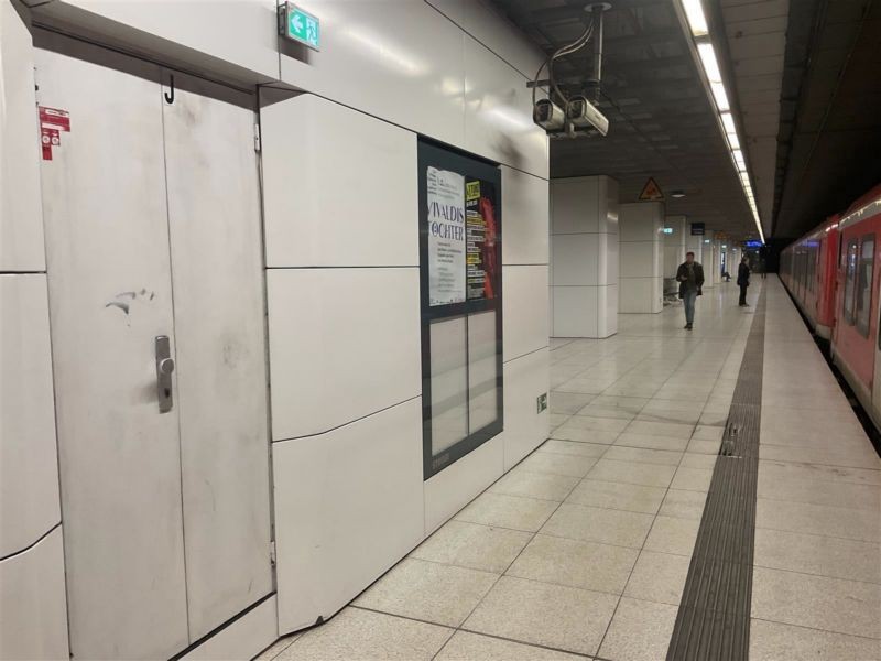 S-Bf Königstr., Bstg. Gl. 1