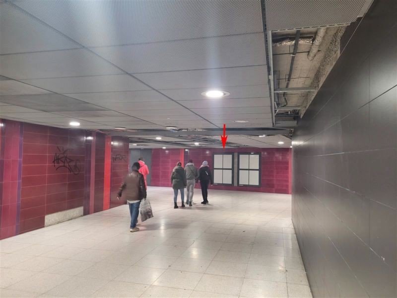 S-Bf Reeperbahn, SH Ausg. Holstenstr.zw. Aufg., 1.