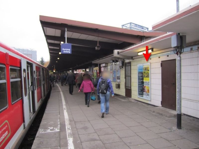 S-Bf Berliner Tor, Bstg., Gl. 12, 4. Sto. rechts