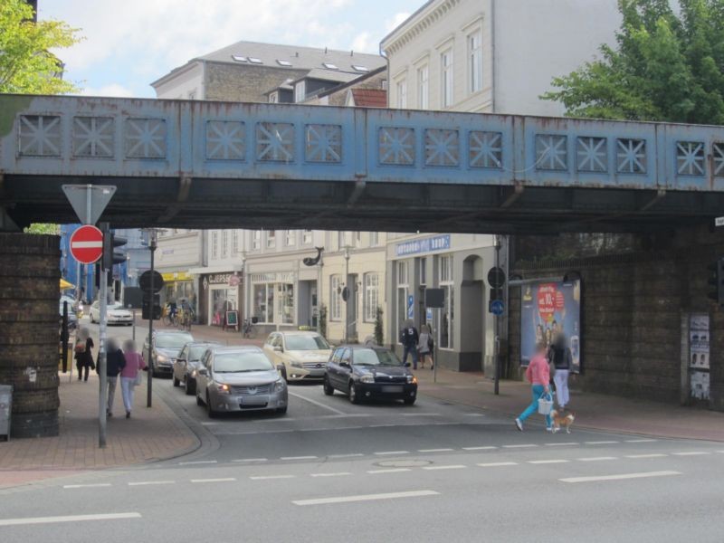 Angelburger Str.  42 re./Friedrich-Ebert-Str(B199)