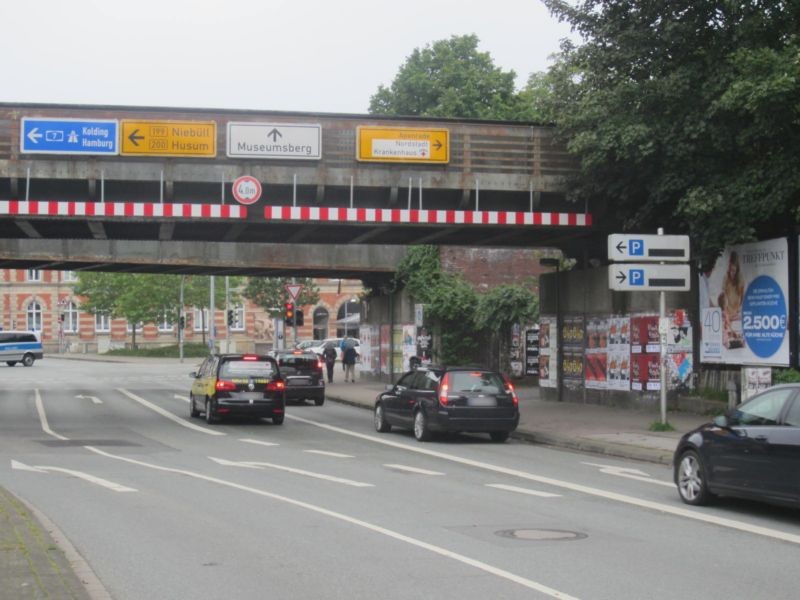 Hafendamm (B199) geg. Wilhelmstr. li.