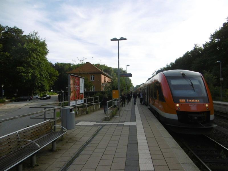 Bf, Vorplatz, Si. Bstg.