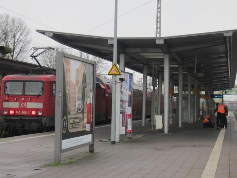 Bf Ahrensburg, Bstg., Gl. 1, 2. Sto.