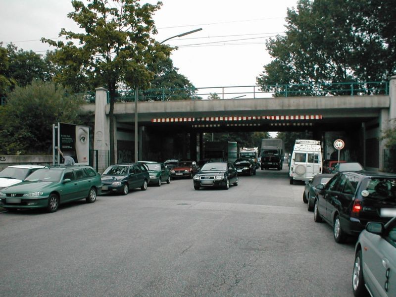 Wendenstr., Nh. 133,vor DB-Brücke