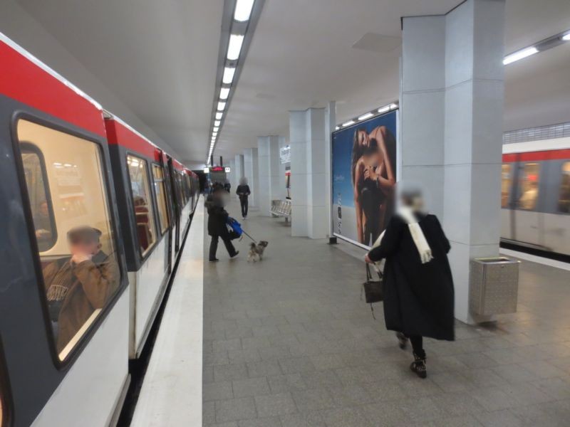 U-Bf Strassburger Str., Bstg. Gl. 2, Ri. WM